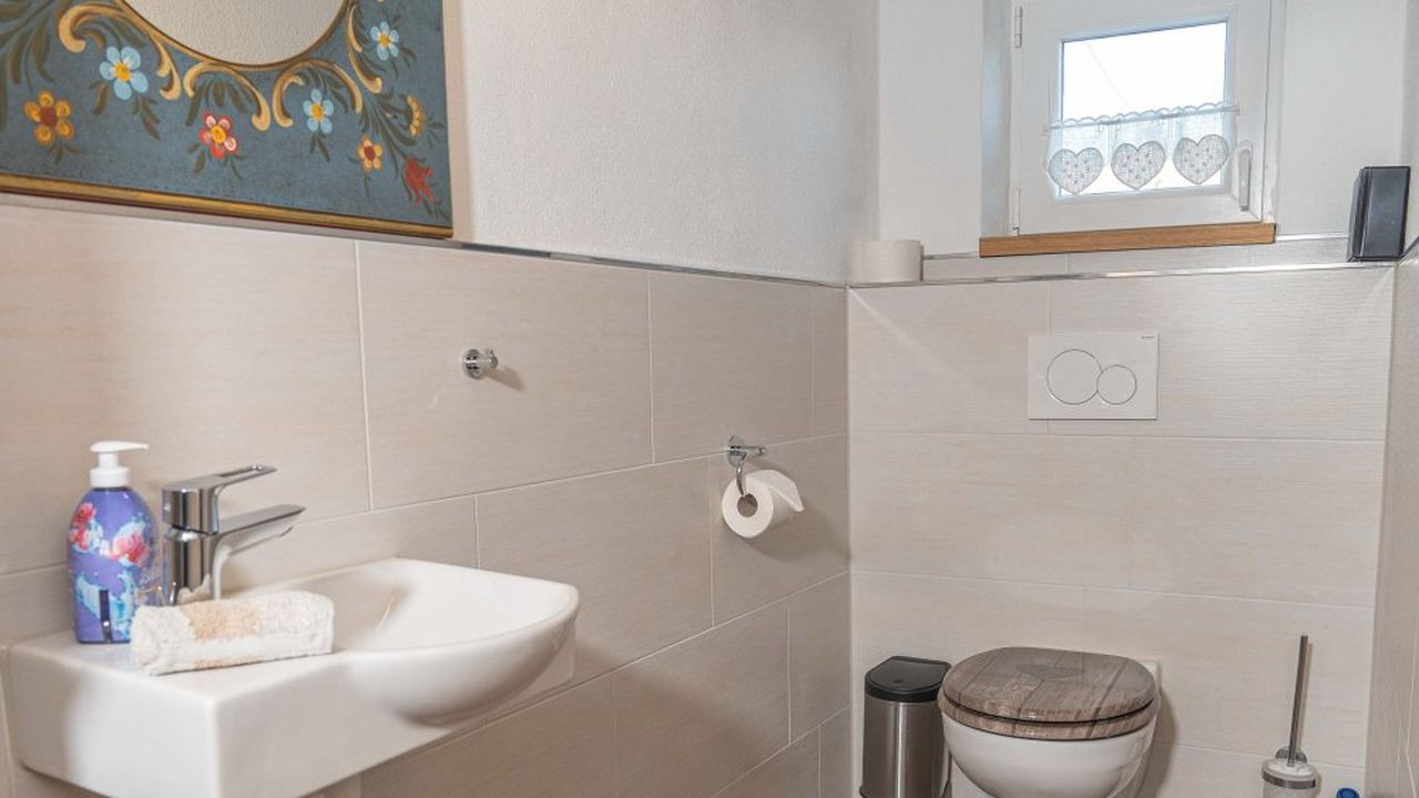 zusà tzliches WC zusà tzliches WC